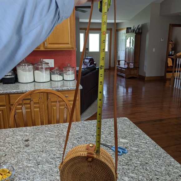 Small Woven Rattan Circle basket bag, Black and White Floral interior, pockets - Picture 12 of 13